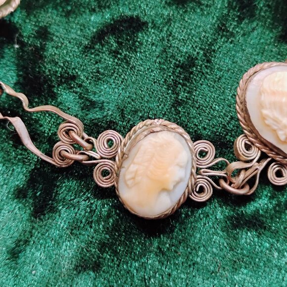 Antique/Vintage Silver Filigree Carved Shell Cameo Bracelet 8" - Picture 4 of 14